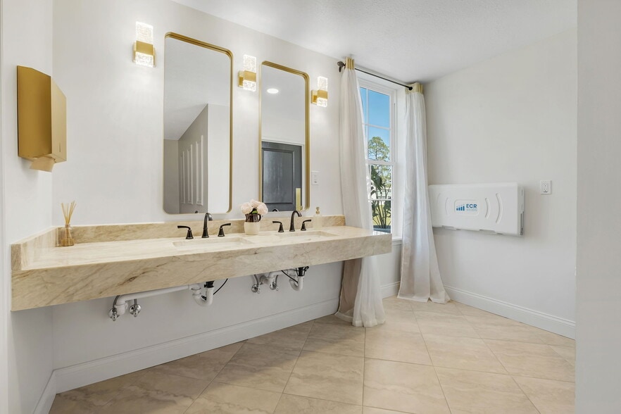 More Photos Of 4004 Golf Course Rd, Perry Lodge Meeting Hall For Sale