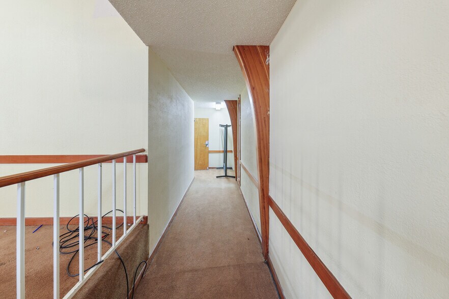 More Photos Of 1415 E Ramsey St, Banning Religious Facility For Lease