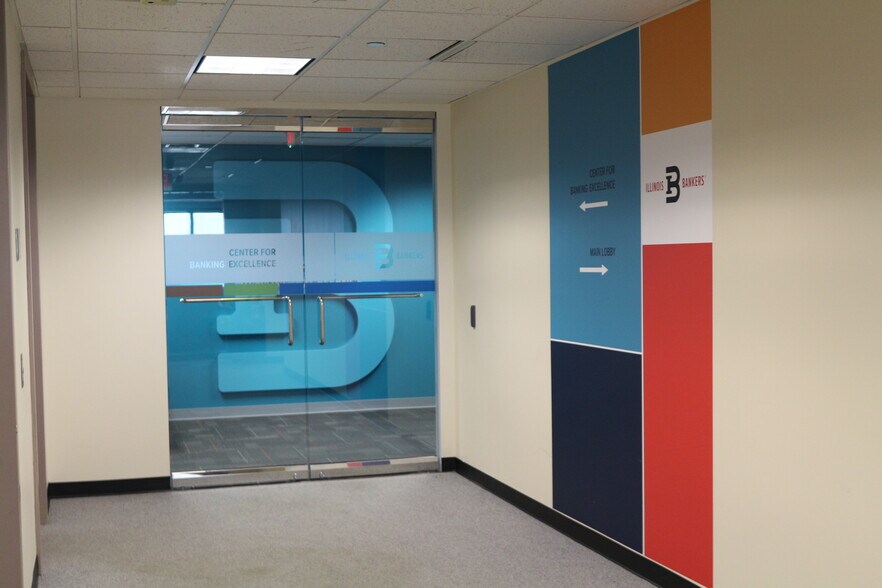 More Photos Of 3201 W White Oaks Dr, Springfield Office For Sale