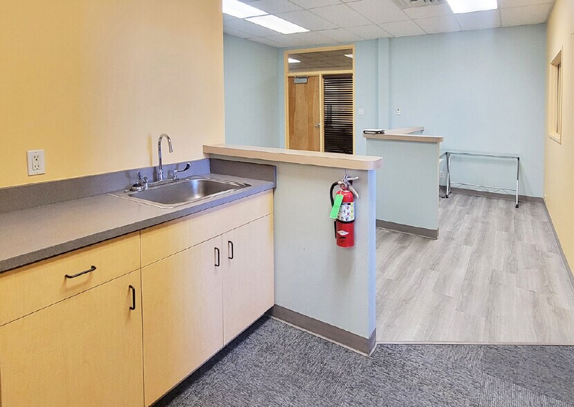 More Photos Of 2207 San Pedro Dr NE, Albuquerque Unknown For Lease