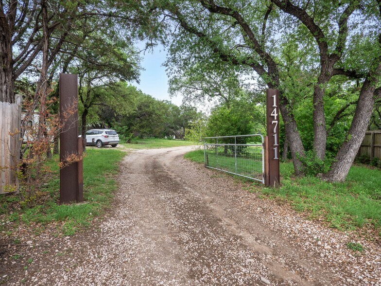 More Photos Of 14711A Quail Ct, Leander Trailer Camper Park For Sale