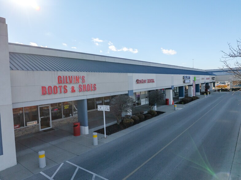 More Photos Of 4200 S East St, Indianapolis Unknown For Lease