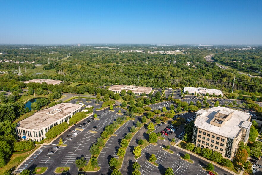 More Photos Of 11215 Rushmore Dr, Charlotte Office For Lease