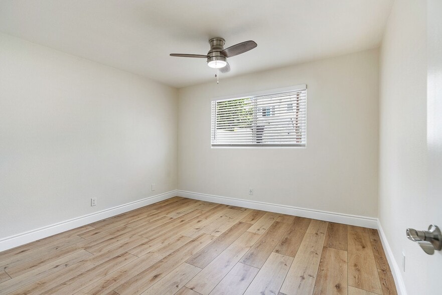 More Photos Of 4071 Melrose Ave, Los Angeles Apartments For Sale