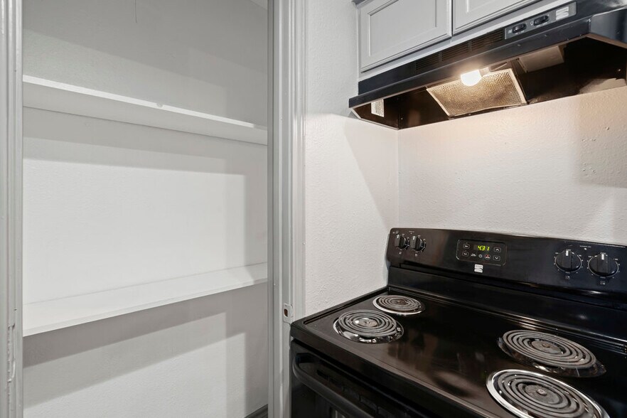 More Photos Of 610 Ferry Rd, Galveston Apartments For Sale