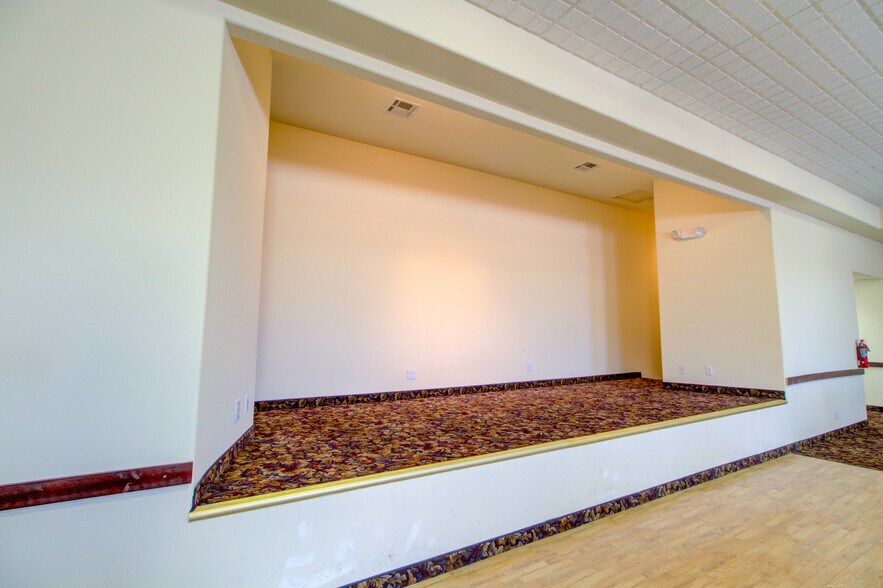 More Photos Of 110 Ville Dr, Boulder City Restaurant For Lease