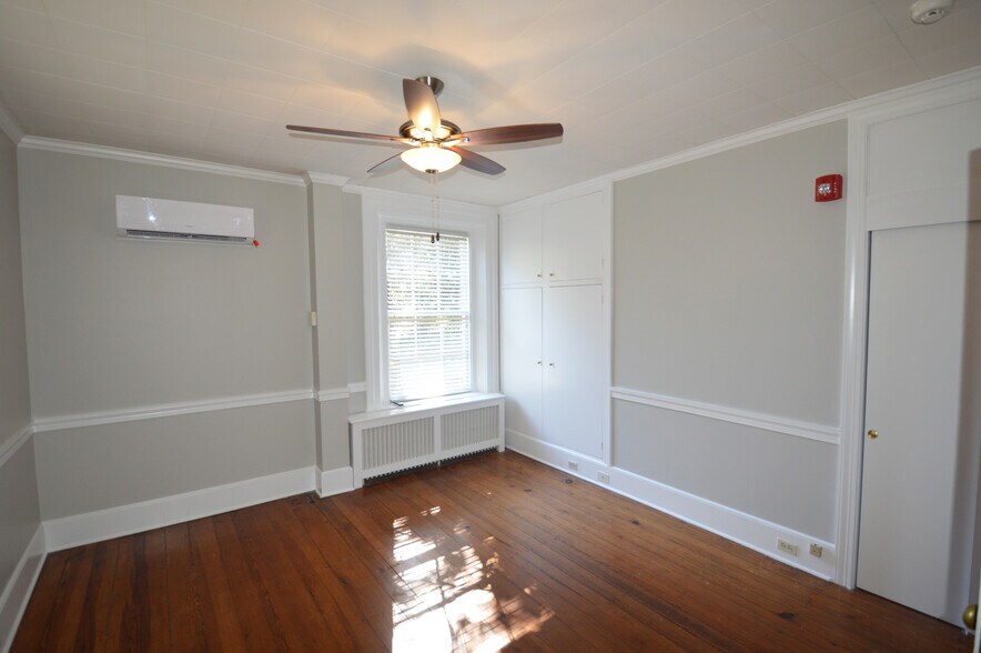 More Photos Of 235 S Church St, Winston-Salem Office For Lease