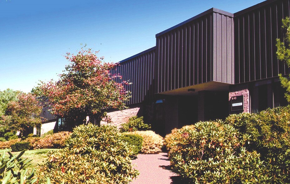 More Photos Of 77 Accord Park Dr, Norwell Research And Development For Lease