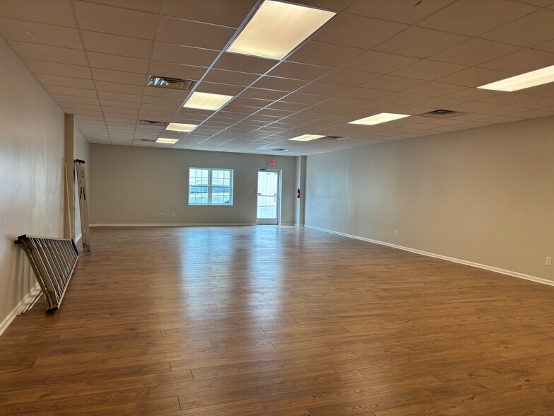 More Photos Of 205 S Academy St, Richlands General Retail For Lease