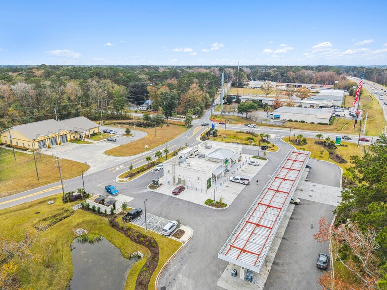 More Photos Of 1750 Grove Point Rd, Savannah Service Station For Sale