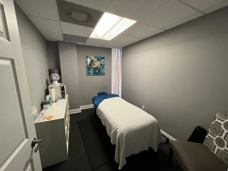 More Photos Of 5353 N Federal Hwy, Fort Lauderdale Medical For Lease