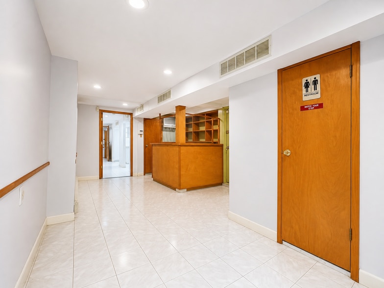 More Photos Of 44-07 30th Ave., Queens Apartments For Lease