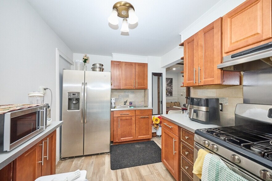 More Photos Of 50 Welland Av, St Catharines Apartments For Sale