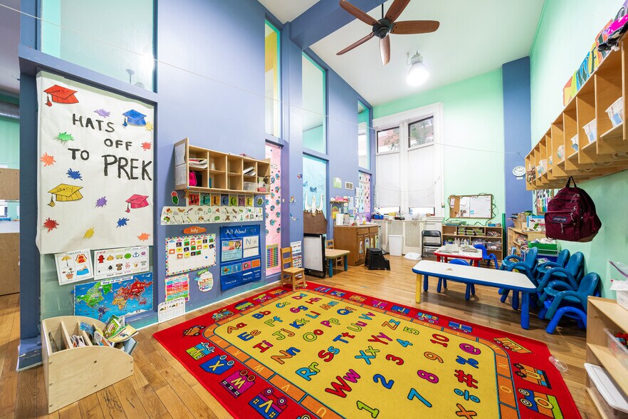 More Photos Of 1 Newark St, Hoboken Loft Creative Space For Lease