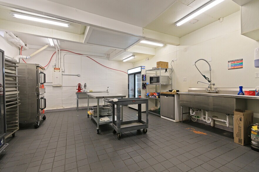 More Photos Of 105 Coal st, Mexico Specialty For Sale