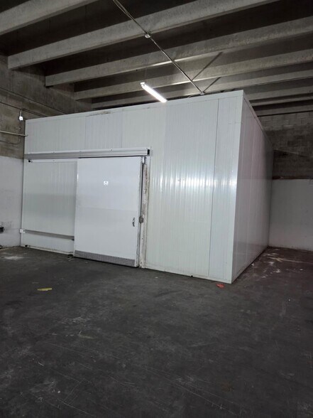 More Photos Of 7282-7302 NW 70th St, Miami Unknown For Lease