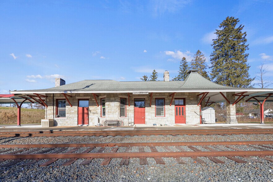 More Photos Of 2 Depot St., Stockbridge Office For Lease