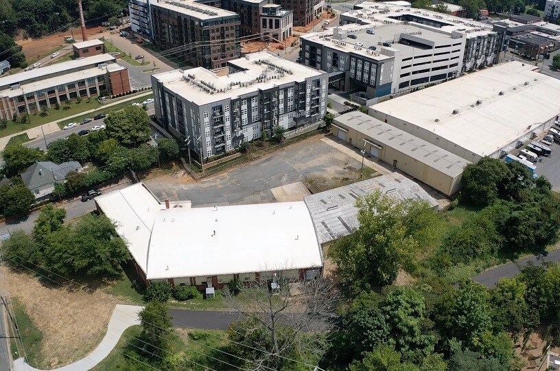 More Photos Of 2414 N Brevard St, Charlotte Warehouse For Lease
