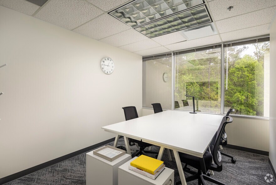 More Photos Of 140 Stoneridge Dr, Columbia Coworking Space