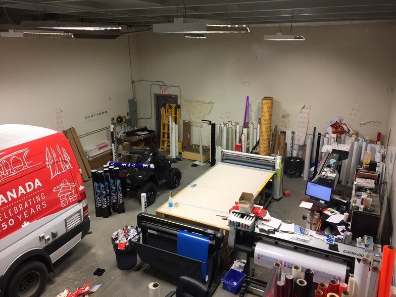 More Photos Of 5404-5420 36 St NW, Edmonton Service For Sale