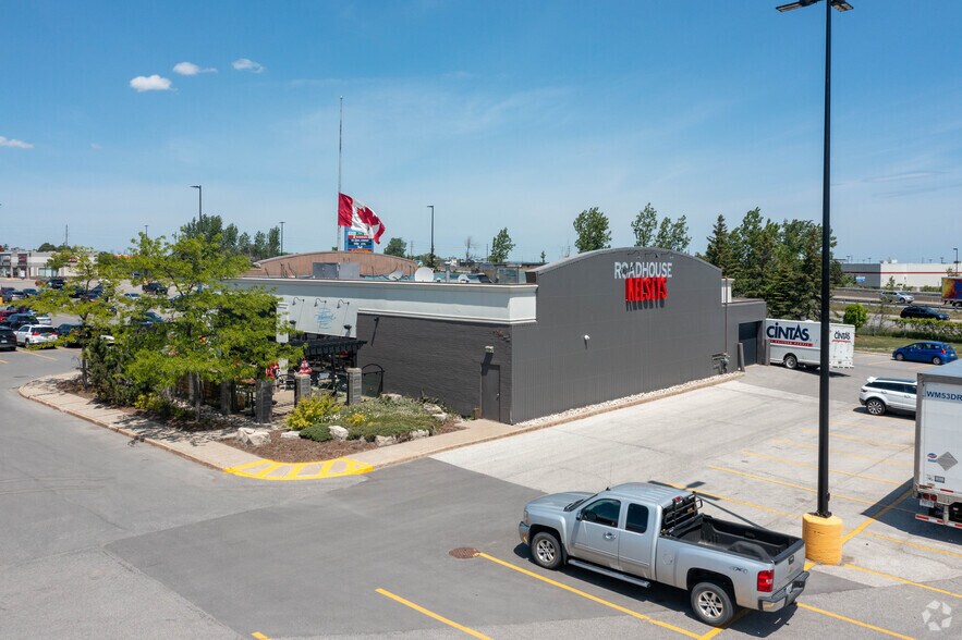 More Photos Of 35 Mapleview Dr W, Barrie Unknown For Lease