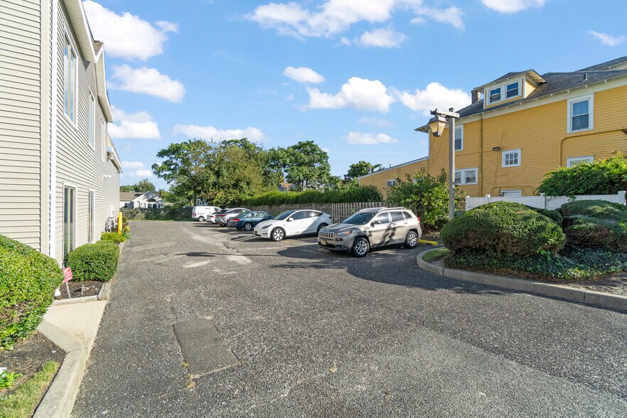 More Photos Of 410 S Main St, Pleasantville Office For Sale