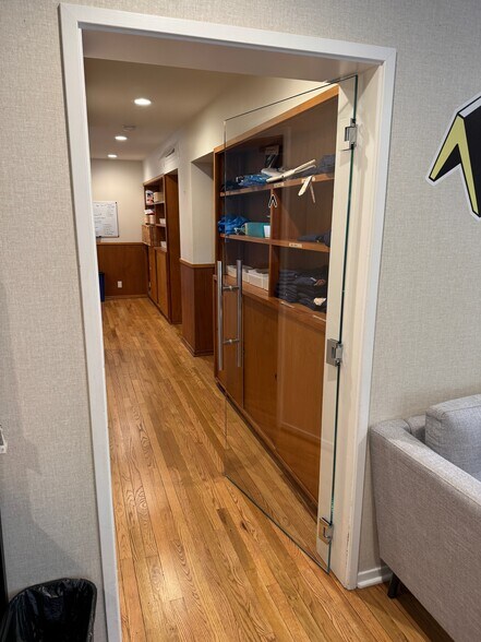 More Photos Of 624 University Ave, Palo Alto Office Residential For Lease