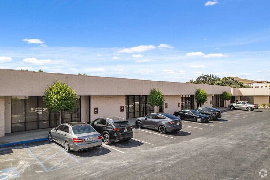 More Photos Of 30941 Agoura Rd, Westlake Village Unknown For Lease