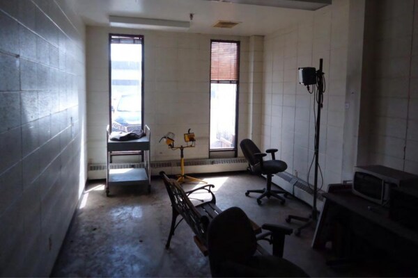 More Photos Of 2950 Bremner Ave, Red Deer Office For Sale