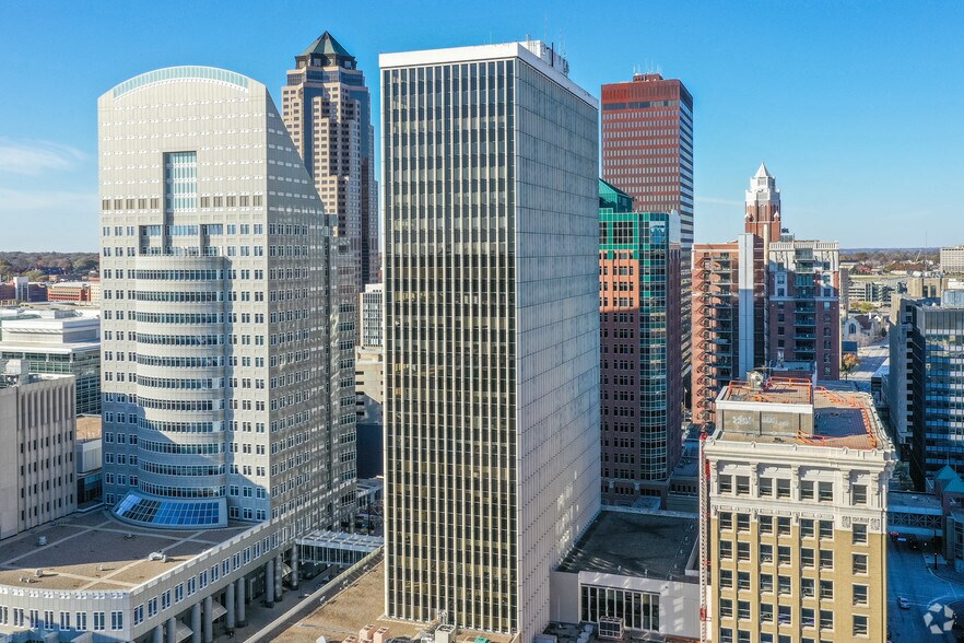 More Photos Of 606 Walnut St, Des Moines Office For Sale