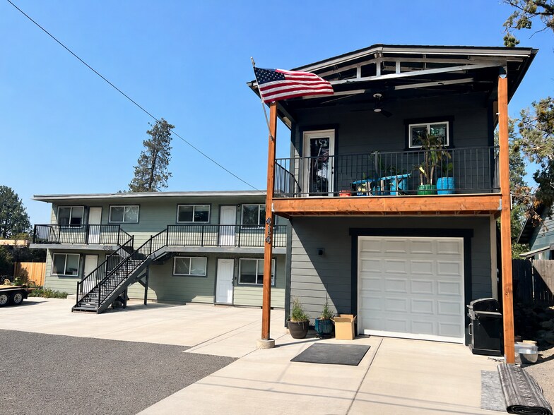 More Photos Of 404 SE Railroad St, Bend Apartments For Sale