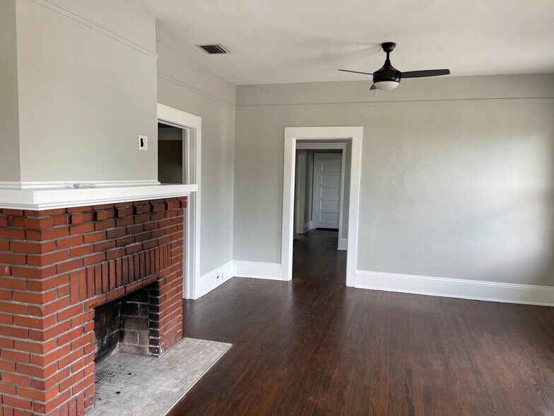 More Photos Of 2795 Park St, Jacksonville Medical For Lease