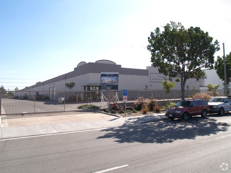 More Photos Of 16882 S Main St, Gardena Warehouse For Lease
