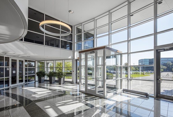 More Photos Of 8910 Purdue Rd, Indianapolis Office For Sale