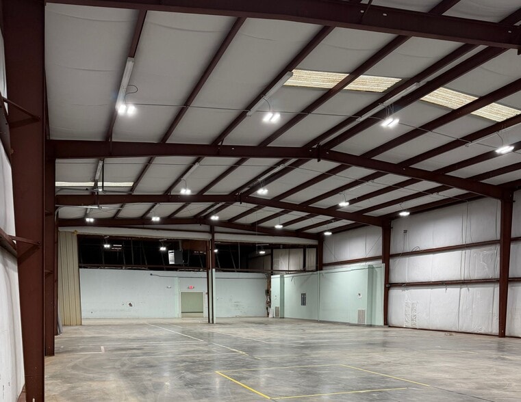 More Photos Of 9 Ellwood Ct, Greenville Warehouse For Sale