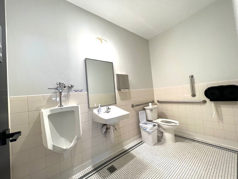 More Photos Of 24 S Centre St, Merchantville Restaurant For Sale
