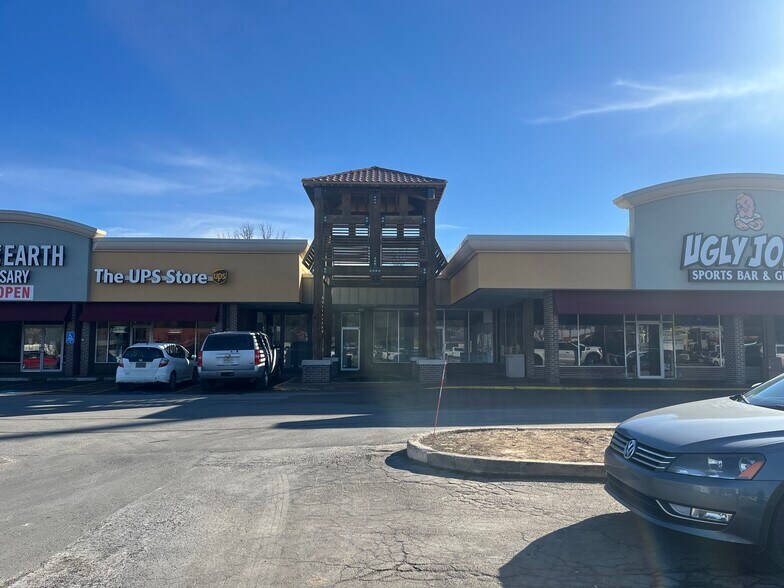 More Photos Of 1201-1313 W 103rd St, Kansas City Unknown For Lease