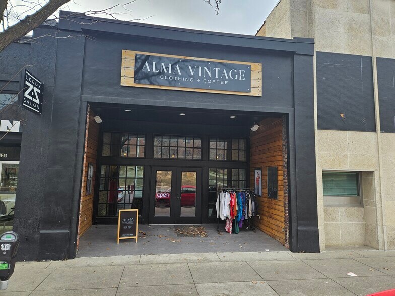 Primary Photo Of 2540 Lincoln Way, Ames Storefront Retail Office For Lease