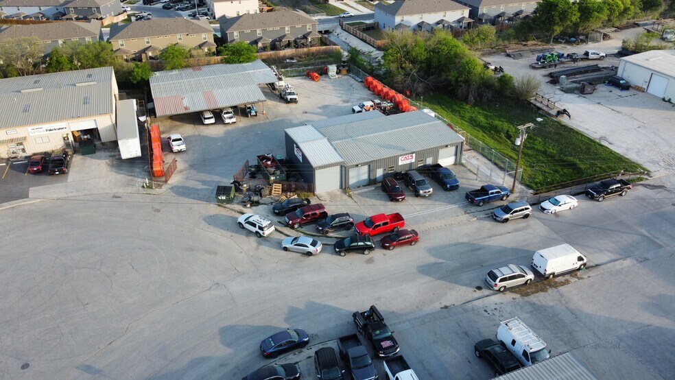 More Photos Of 6603 Topper Pky, San Antonio Warehouse For Lease