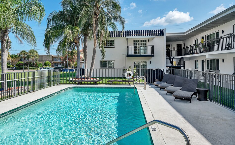 More Photos Of 223 Dolphin Pt, Clearwater Apartments For Sale