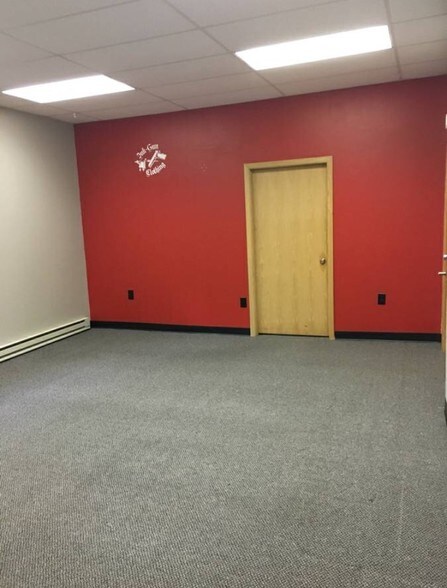 More Photos Of 141 N Main St, Dousman Storefront Retail Residential For Lease