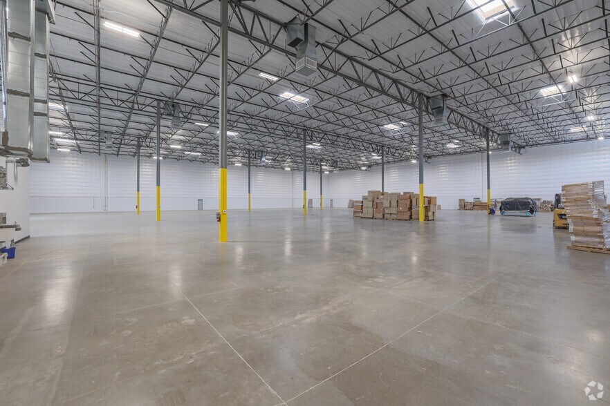 More Photos Of 1466 N Eliseo C. Felix Jr Way, Avondale Warehouse For Sale