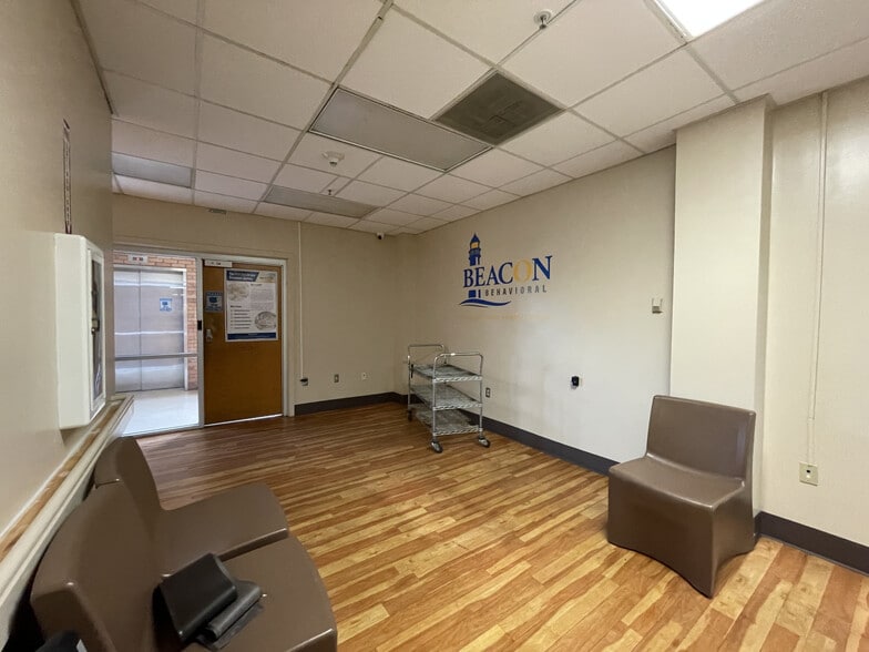 More Photos Of 4201 Woodland Dr, New Orleans Rehabilitation Center For Sale