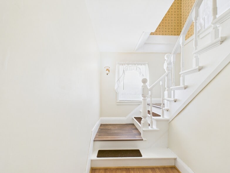 More Photos Of 6640 State Route 5 and 20, Bloomfield Manufacturing For Sale