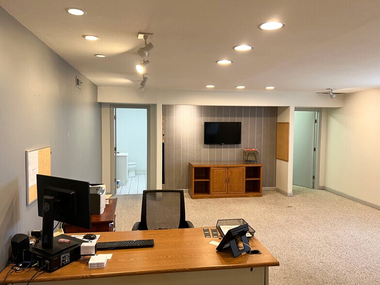 More Photos Of 1040 Paseo Del Pueblo Sur, Taos Auto Dealership For Sale