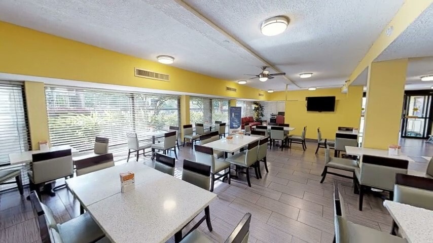 More Photos Of 6135 Youngerman Cir, Jacksonville Hotel For Sale