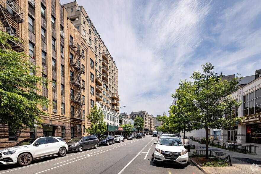 More Photos Of 133-47 Sanford Ave, Flushing Loft Creative Space For Sale