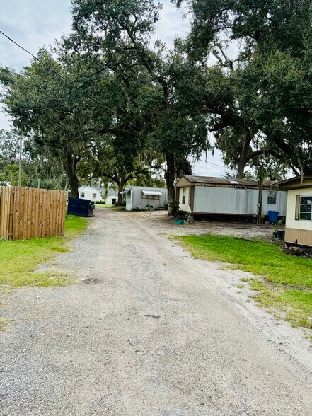 More Photos Of 6416 Black Dairy Rd, Seffner Manufactured Housing Mobile Home Park For Sale