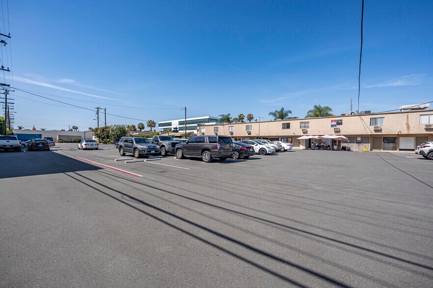 More Photos Of 3520 Long Beach Blvd, Long Beach Office For Sale