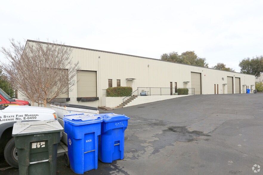 More Photos Of 912 Enterprise Way, Napa Warehouse For Lease